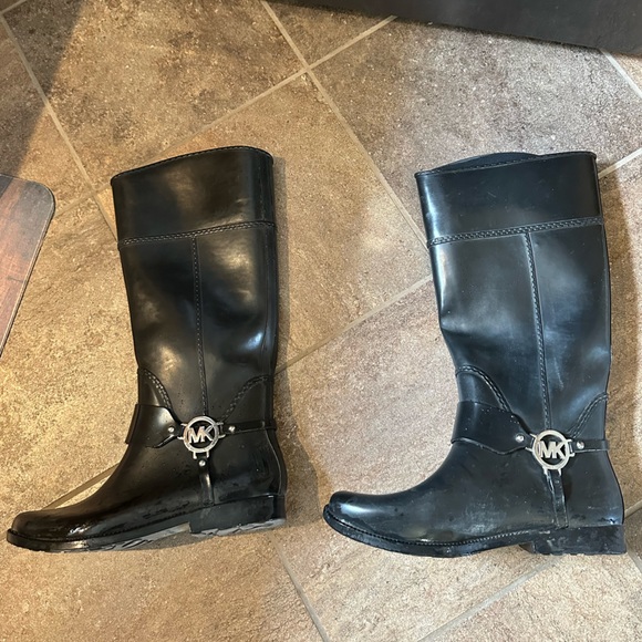 MK rain boots ☔️ - Picture 3 of 4
